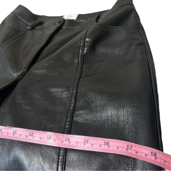 Aritzia Wilfred Rebel High Rise Vegan Leather Straight Leg Black Pants Size 2 26 - Picture 13 of 15